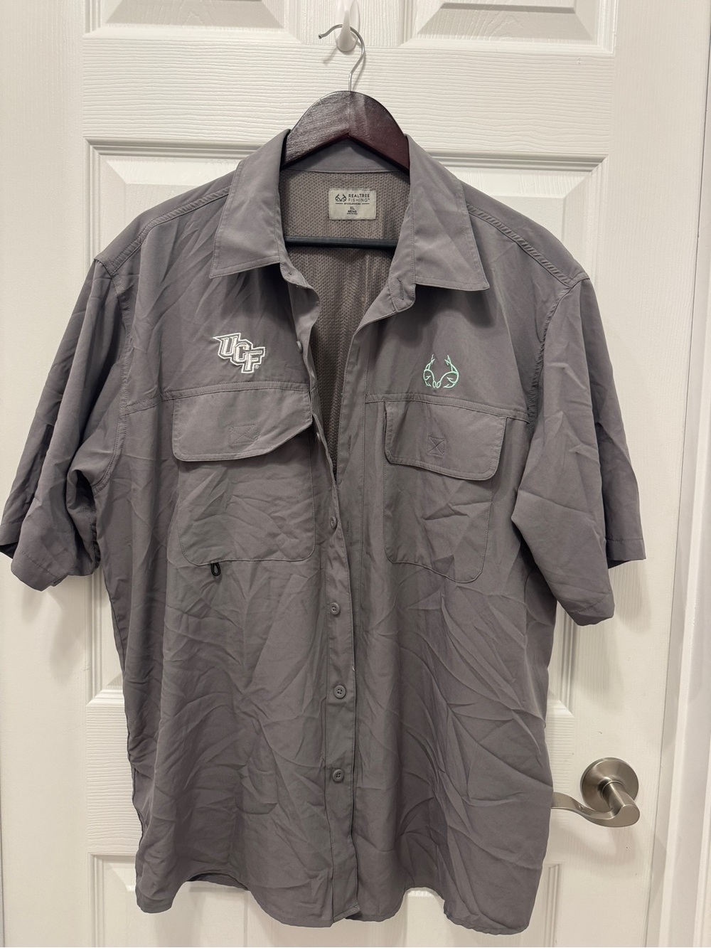 Realtree Men's Short-Sleeve Button-Up Shirt - Gray with Light Green Logos UCF